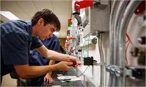 4 Electrical Technician